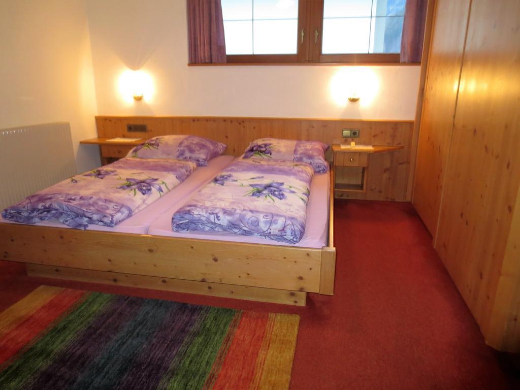 Apartments Penz Zellberg Rum bild